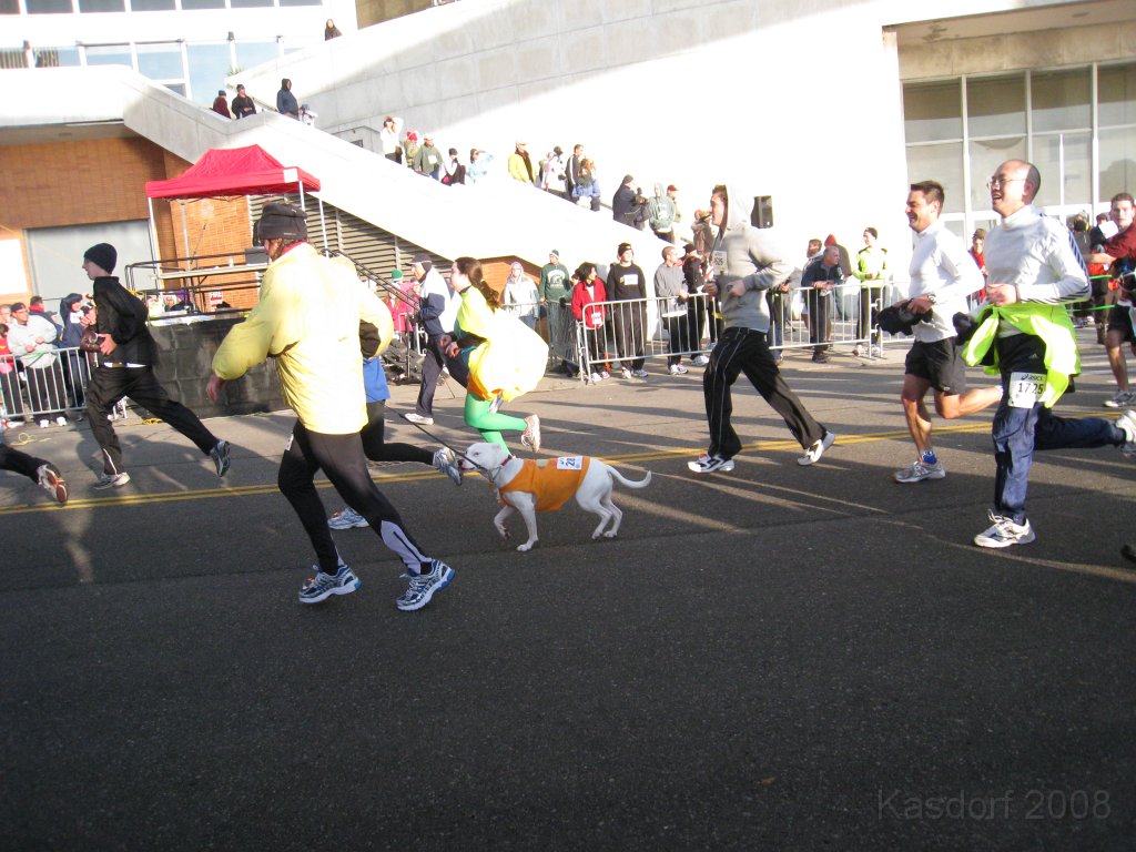 Detroit Turkey Trot 2008 10K 0620.jpg - The Detroit Turkey Trot 10K 2008, the 26th. running. Downtown Detroit Michigan. A balmy 22 degrees that morning. Race time of 58:24 for the 6.23 miles.